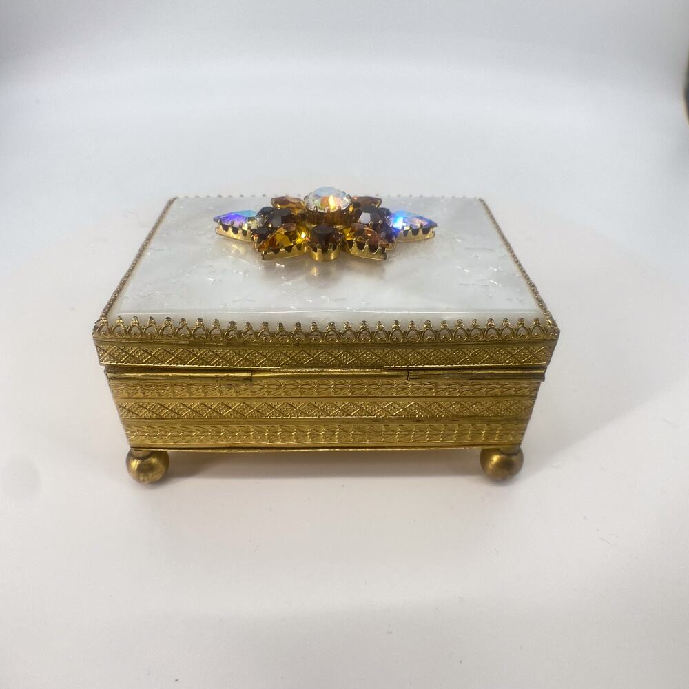 Vintage Austria Jeweled Trinket Box Gold Tone Etched Red Velvet Lined - Picture 3 of 16